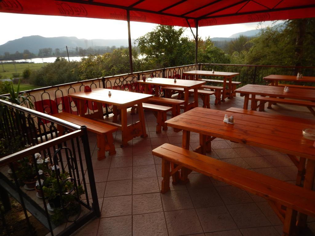 Penzion A Restauracia Pod Hradom, Turna Nad Bodvou Exteriér fotografie